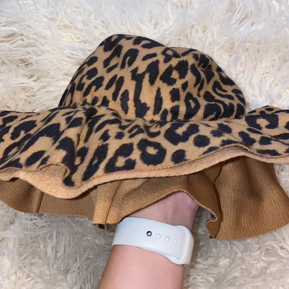 🌵Too cute cheetah hat! - Picture 1 of 5